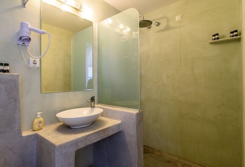 غرفة قياسية مطلّة علي البحر, Rk Beach