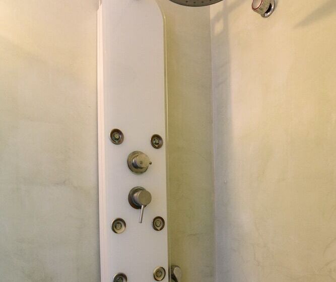 غرفة قياسية مطلّة علي البحر, Rk Beach