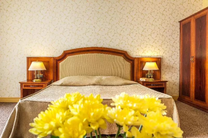 اتاق استاندارد با چشم‌انداز استخر, Romance Hotel And Family Suites