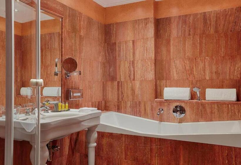 이그제큐티브 주니어 스위트, Rome Marriott Park