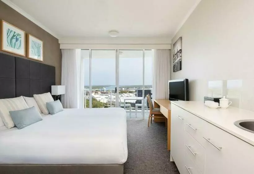 استودیوی استاندارد, Mantra Twin Towns