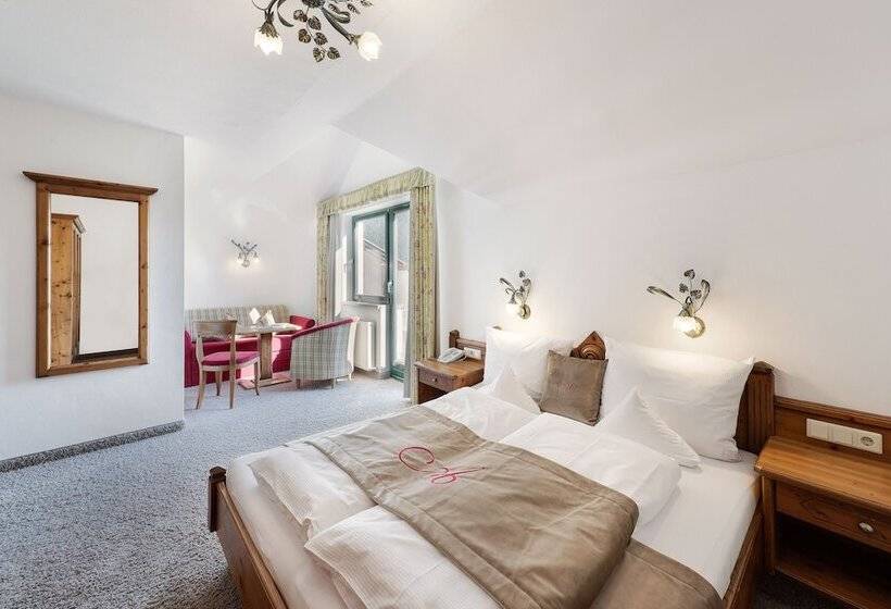 اتاق خانوادگی با چشم‌انداز کوه, Alpenschlossl