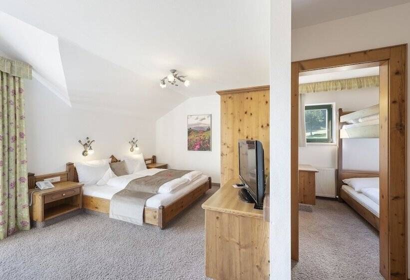 اتاق خانوادگی با چشم‌انداز کوه, Alpenschlossl