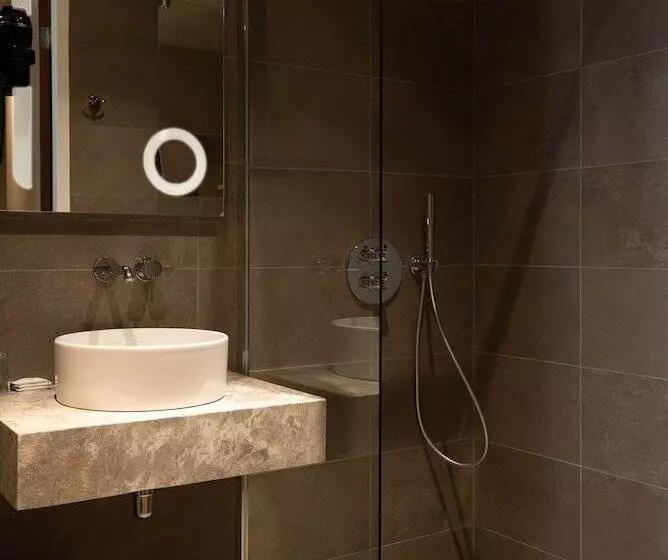 سوییت, Art Hotel Rotterdam Fully Renovated