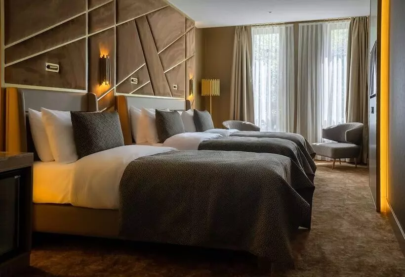 اتاق استاندارد سه نفره, Art Hotel Rotterdam Fully Renovated