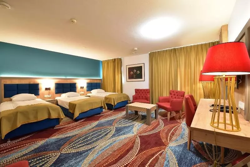 اتاق استاندارد سه نفره, Art Hotel Rotterdam Fully Renovated