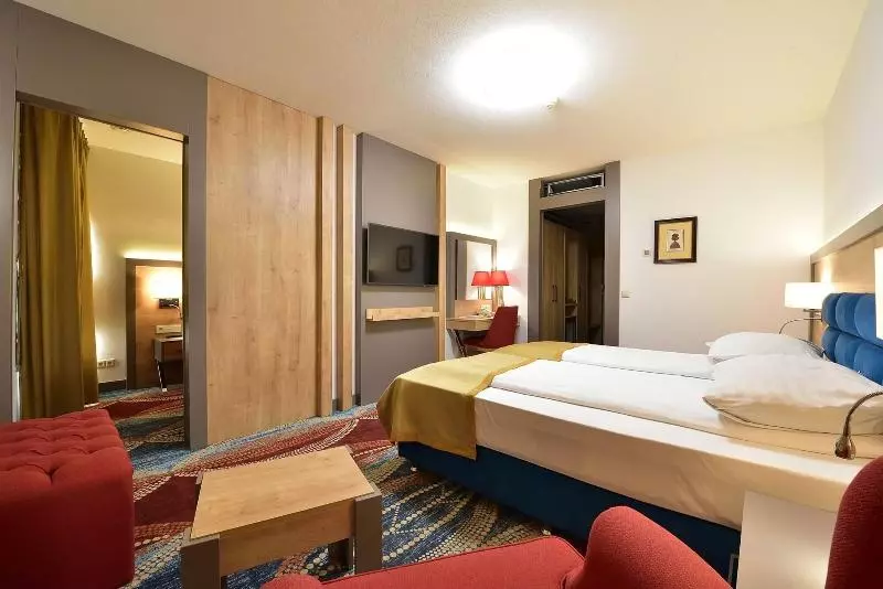 اتاق استاندارد سه نفره, Art Hotel Rotterdam Fully Renovated