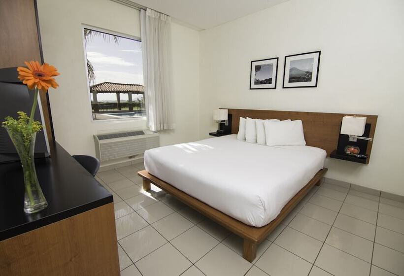 سوییت, Comfort Inn Real La Union