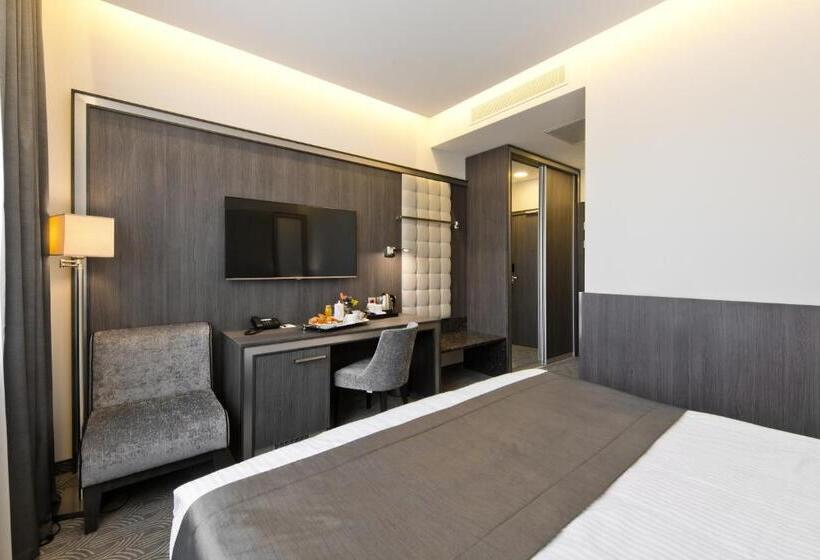 اتاق استاندارد, Congress Avenue Hotel