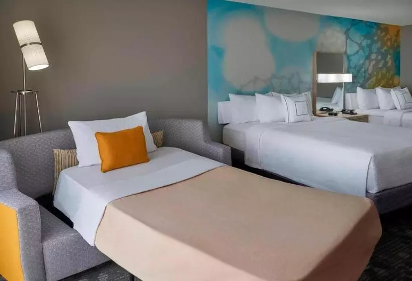 Standard-huone 2 Parivuodetta, Courtyard By Marriott Toronto Airport