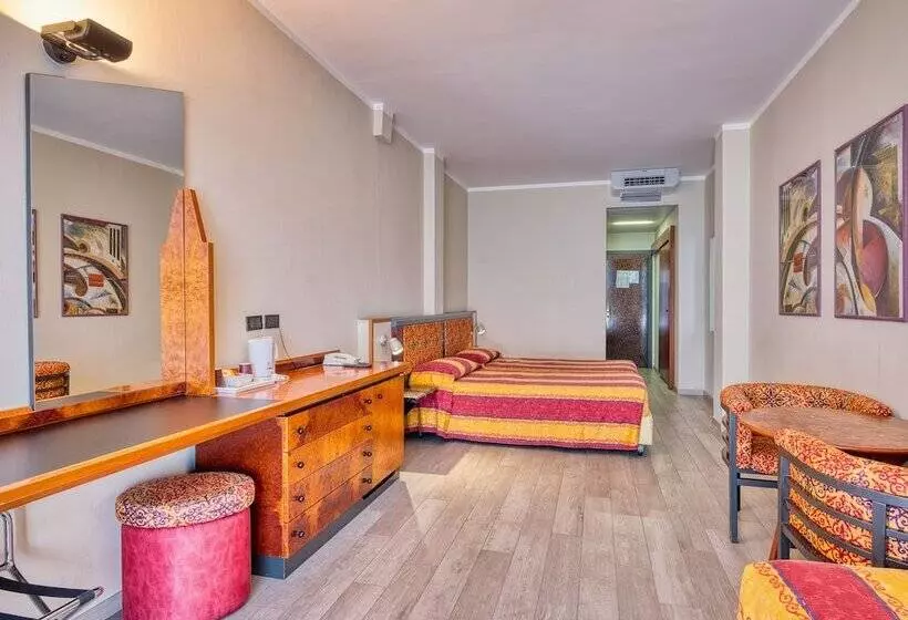 Economy Room