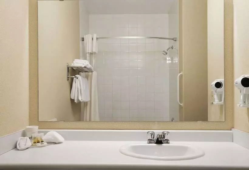 Sviitti, Days Inn By Wyndham Moose Jaw
