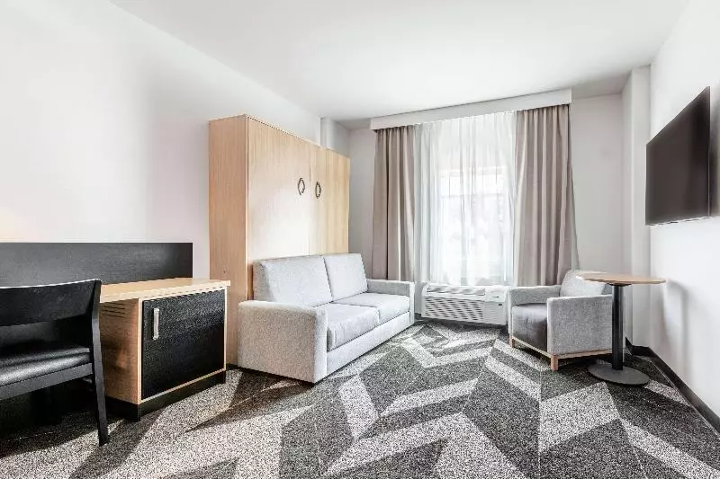 سوئیت با تخت بزرگ, Doubletree By Hilton Quebec Resort