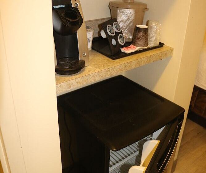 デラックスルーム, Empire Inn & Suites