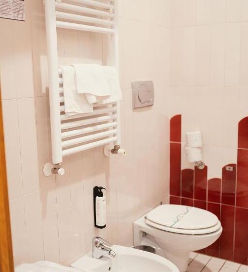 小型套房, Grotta Di Tiberio