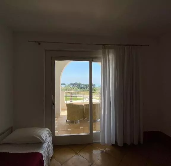 Superior-huone, Grotta Di Tiberio
