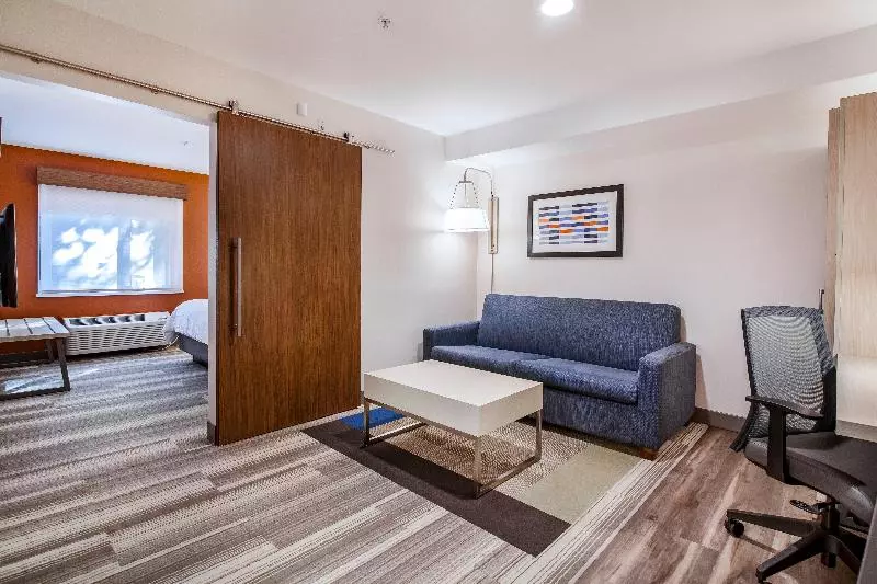 Sviitti King-vuode, Holiday Inn Express & Suites Langley, An Ihg
