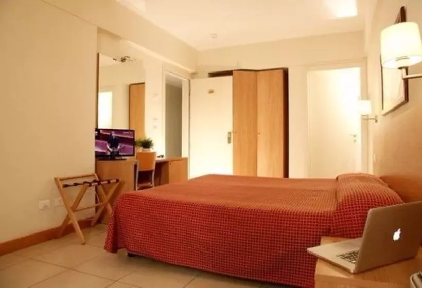 اتاق استاندارد چهارنفره با بالکن, Majorca Sul Mare In Centro A Riccione
