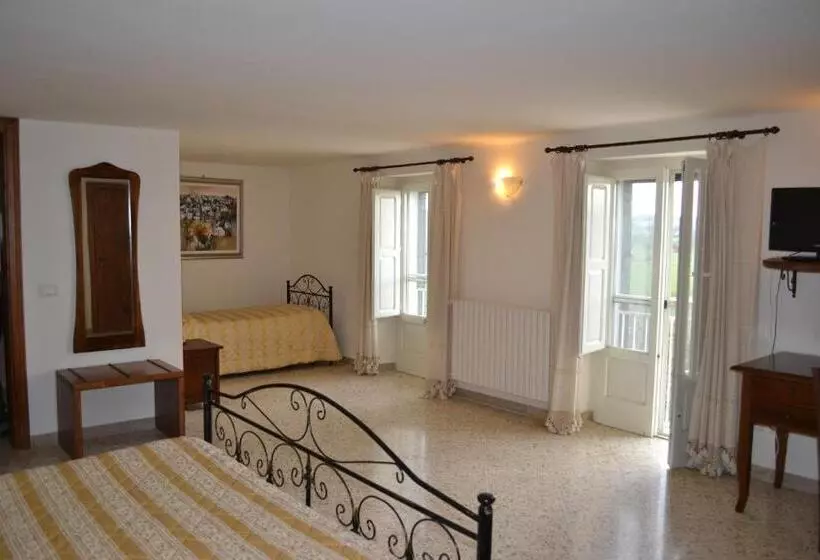 اتاق استاندارد چهار تخته, Masseria Torricella