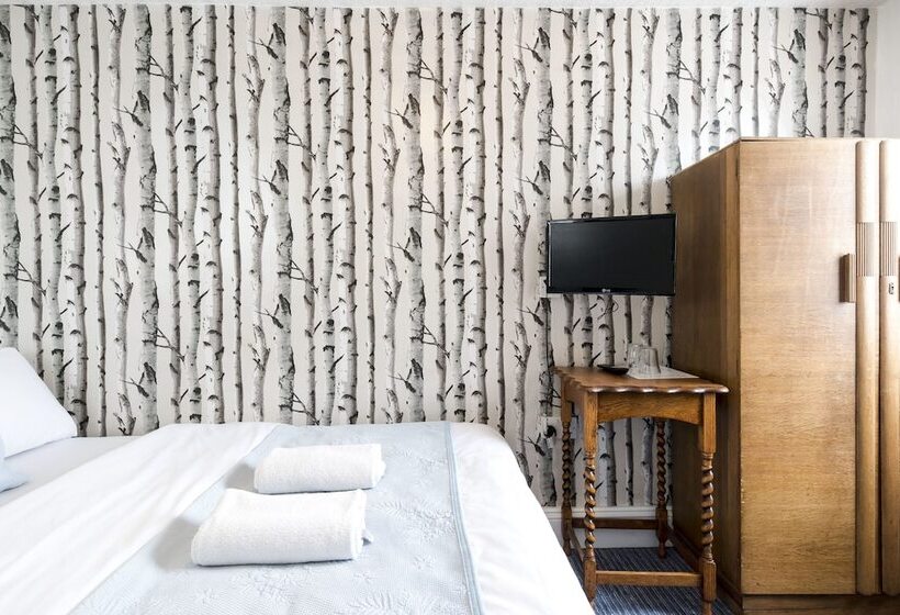 غرفة قياسية حمام مشترك, St. Athans