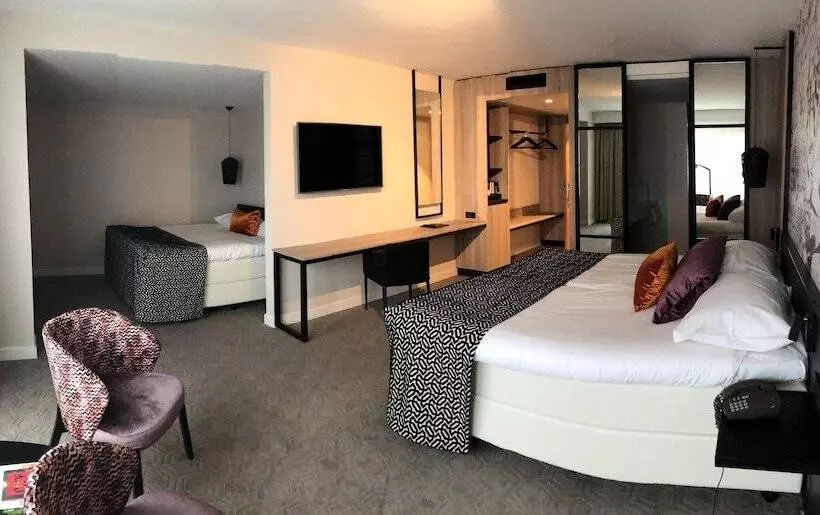 اتاق لوکس چهار تخته, Van Der Valk Maastricht