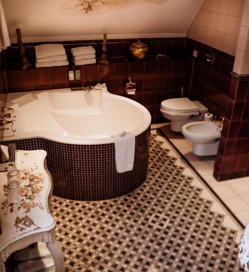 סוויטה מלכותית, Villa Beukenhof