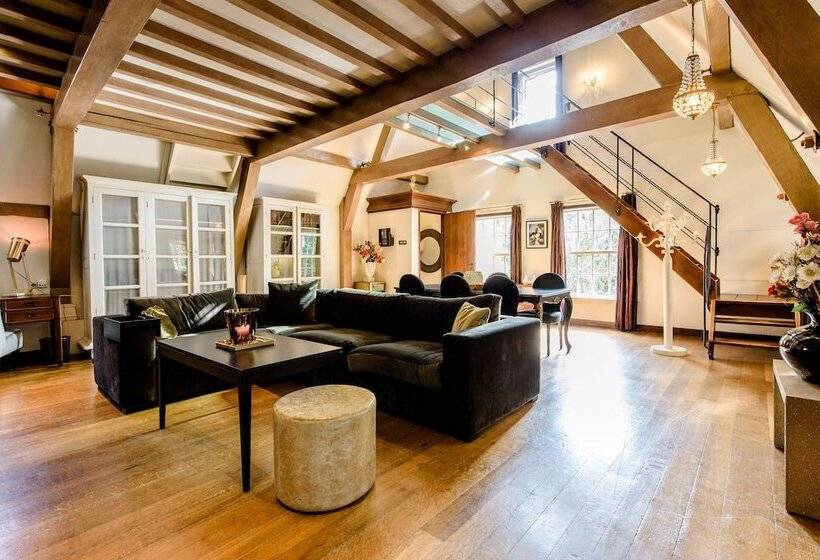 סוויטה מלכותית, Villa Beukenhof