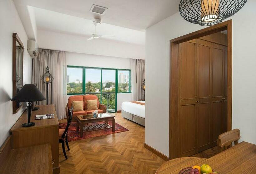 سوئیت با بالکن, Mercure Yangon Kaba Aye