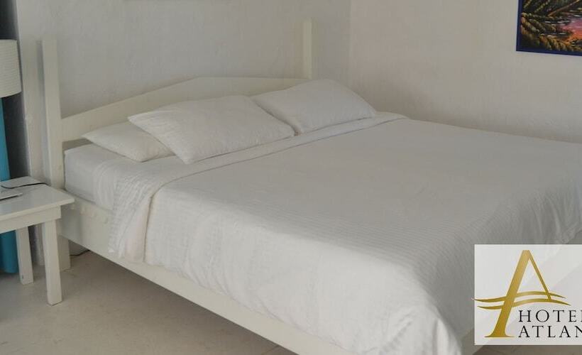 غرفة قياسية رباعية, Atlantis