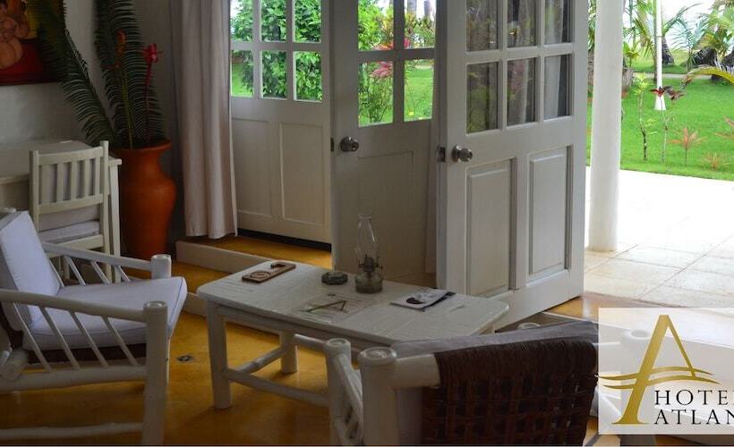 غرفة قياسية مطلّة علي البحر, Atlantis