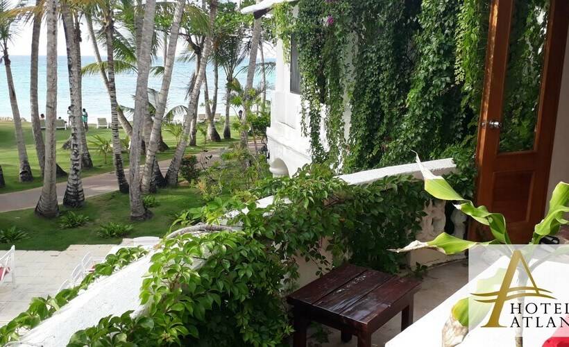 غرفة قياسية مطلّة علي البحر, Atlantis