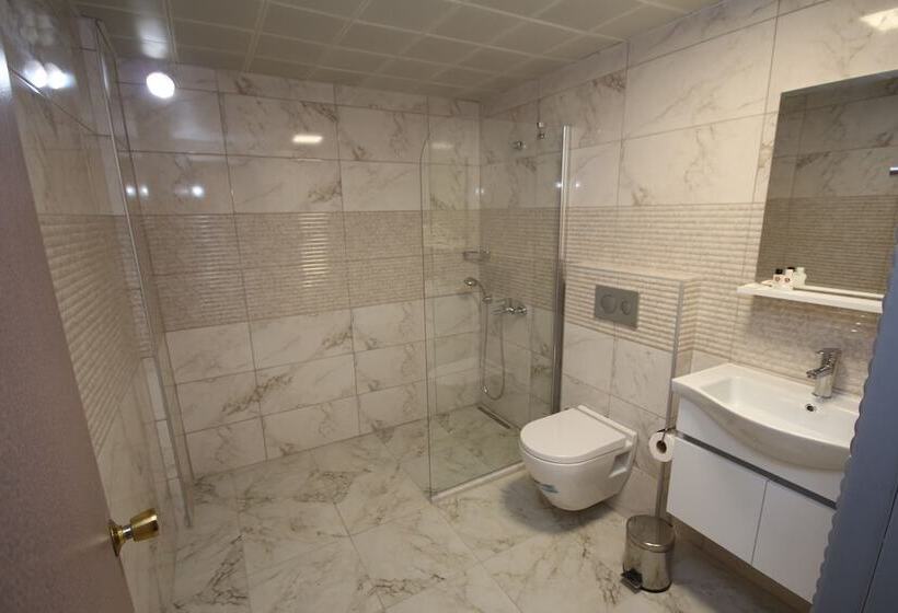 Номер Стандарт, Hanedan Beach