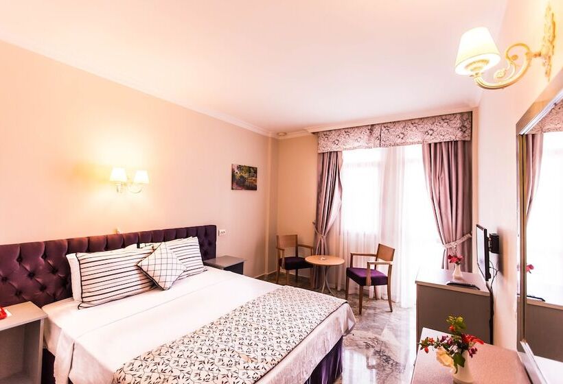 Номер Стандарт, Hanedan Beach