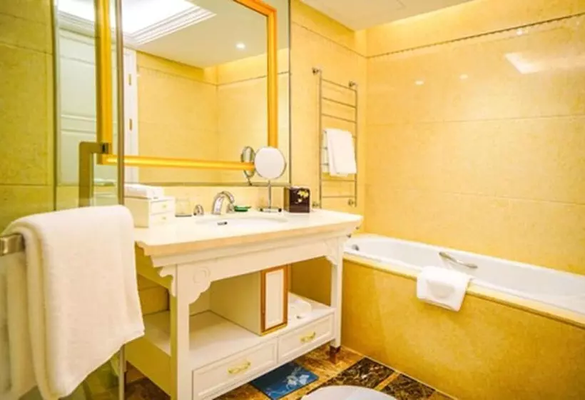 クラブワンルーム, Wyndham Grand Plaza Royale Ningbo