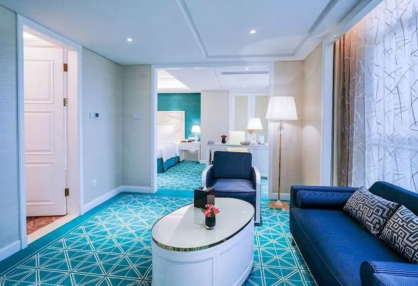 クラブワンルーム, Wyndham Grand Plaza Royale Ningbo