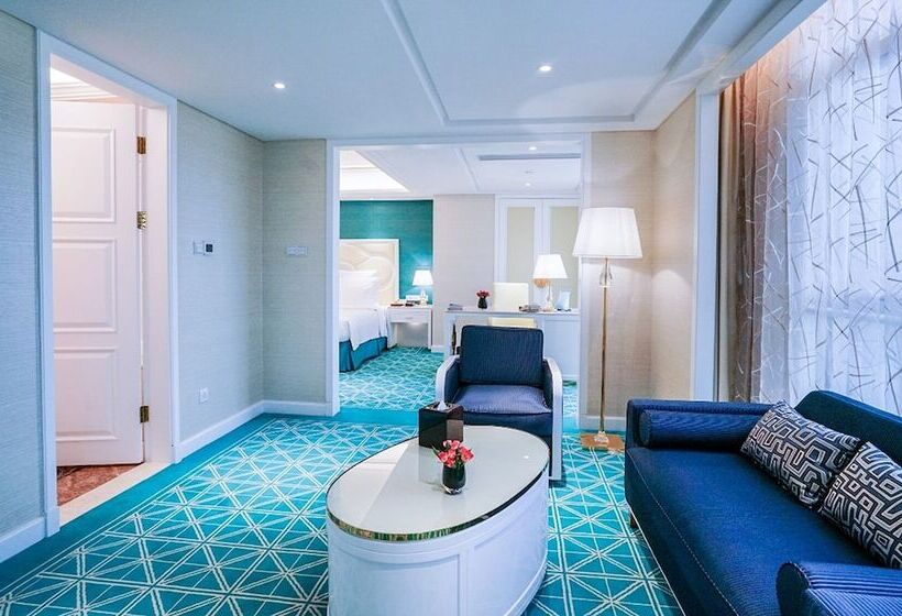 جناح سوبيريور, Wyndham Grand Plaza Royale Ningbo