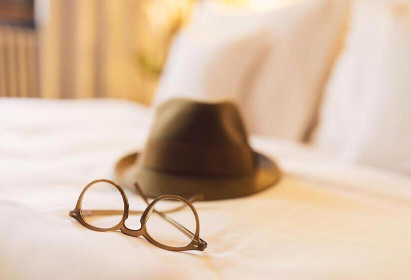 带观景的标准间, Auren