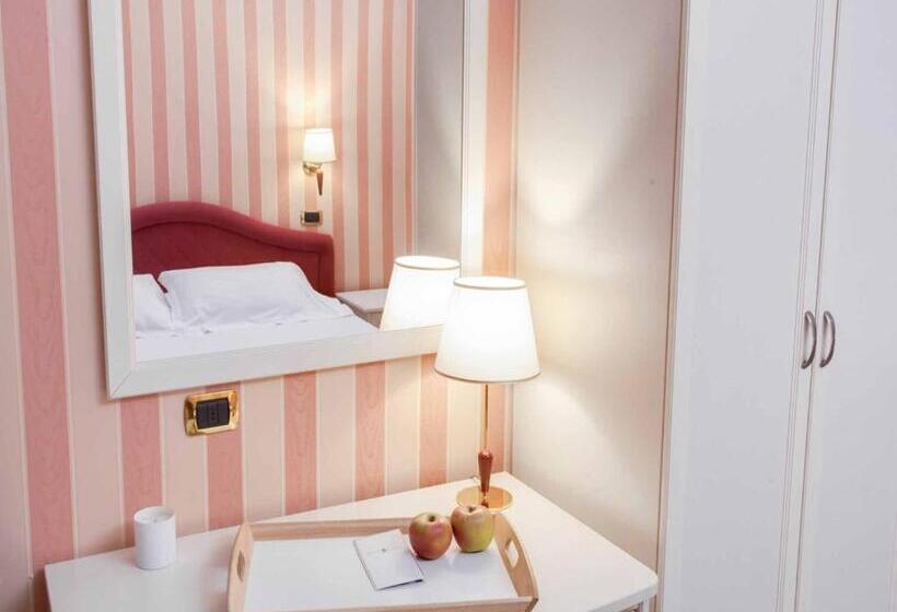 سوئیت 2 خوابه, Bikini