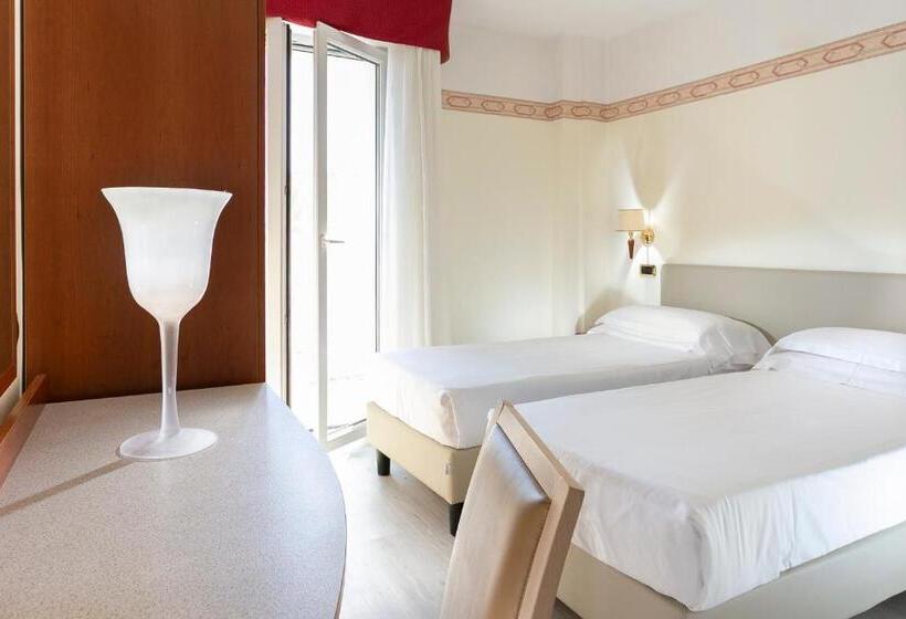 اتاق عادی, Bikini