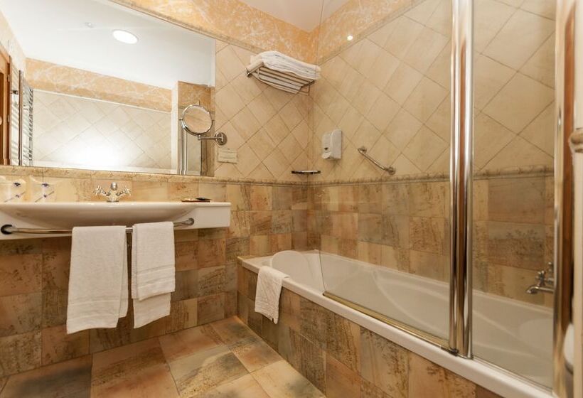 غرفة قياسية, Comendador