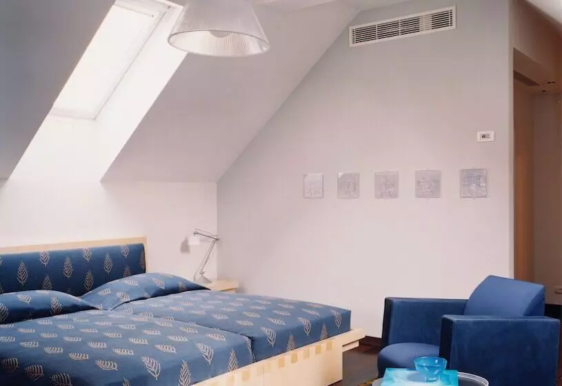 コンフォートルーム, Greif, A Member Of Design Hotels