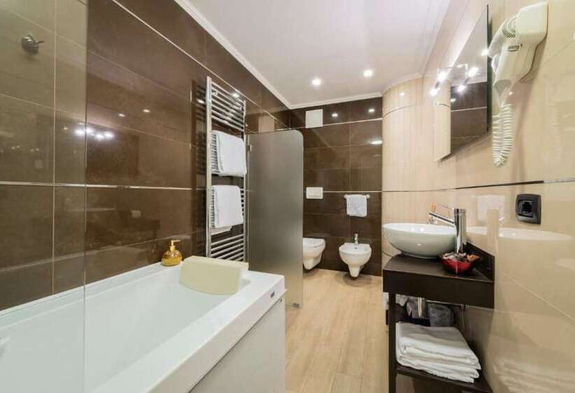 جناح, Il Corazziere