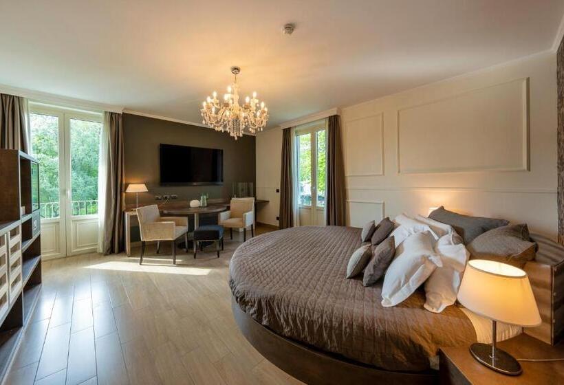 جناح, Il Corazziere