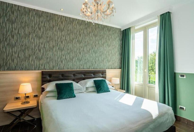 غرفة سوبيريور, Il Corazziere