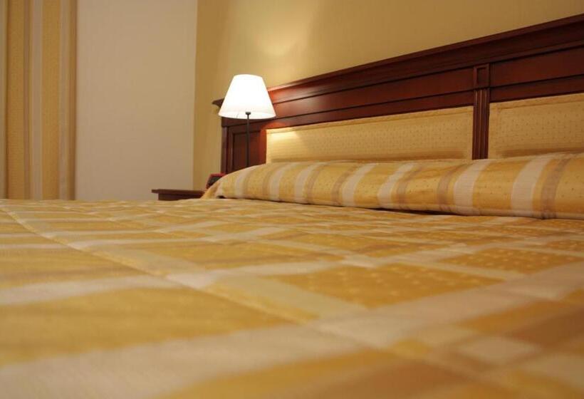 수피리어 룸, Vecchio Casello