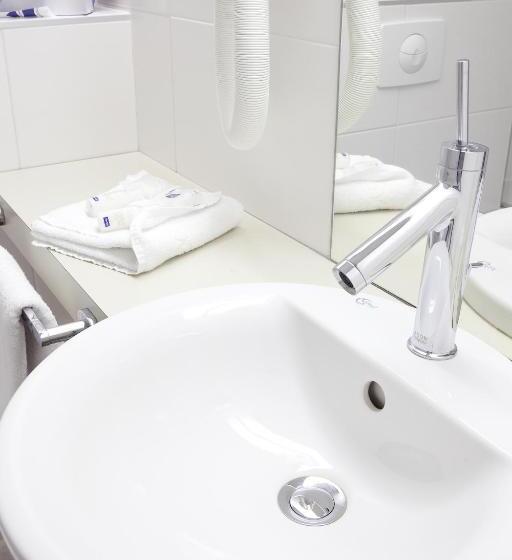 标准间, Kyriad Deauville   St Arnoult