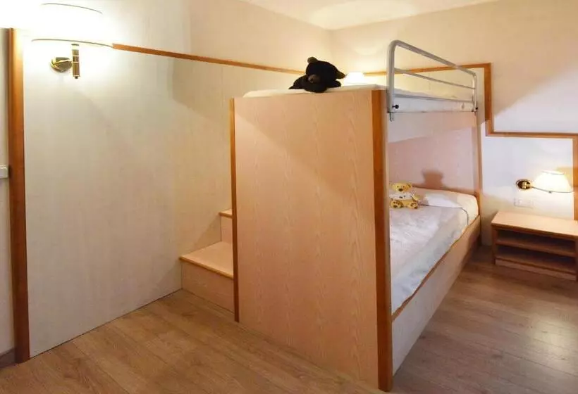 スタンダード4人部屋, La Rocca Sport & Benessere
