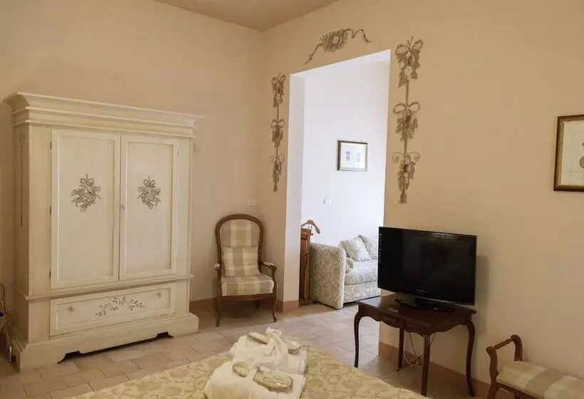 سوییت جونیور, Palazzo Guiderocchi