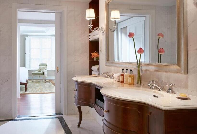 جناح, Park Hyatt Saigon