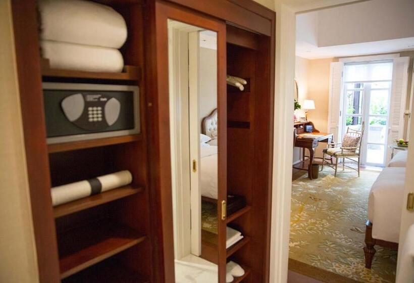 Deluxe Room, Park Hyatt Saigon